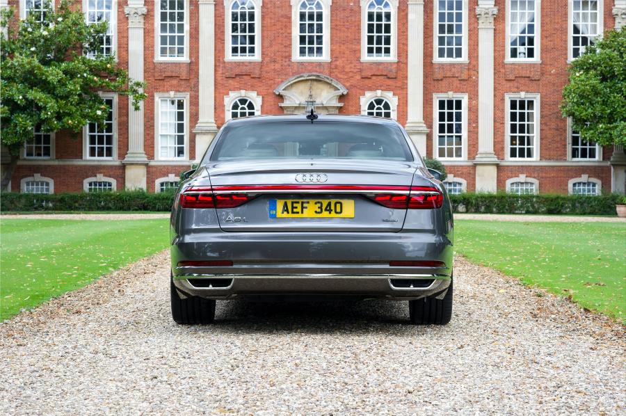  Audi A8 L 55 TFSI Quattro (D5) 2017 года  (WW) (фото 10 из 116)